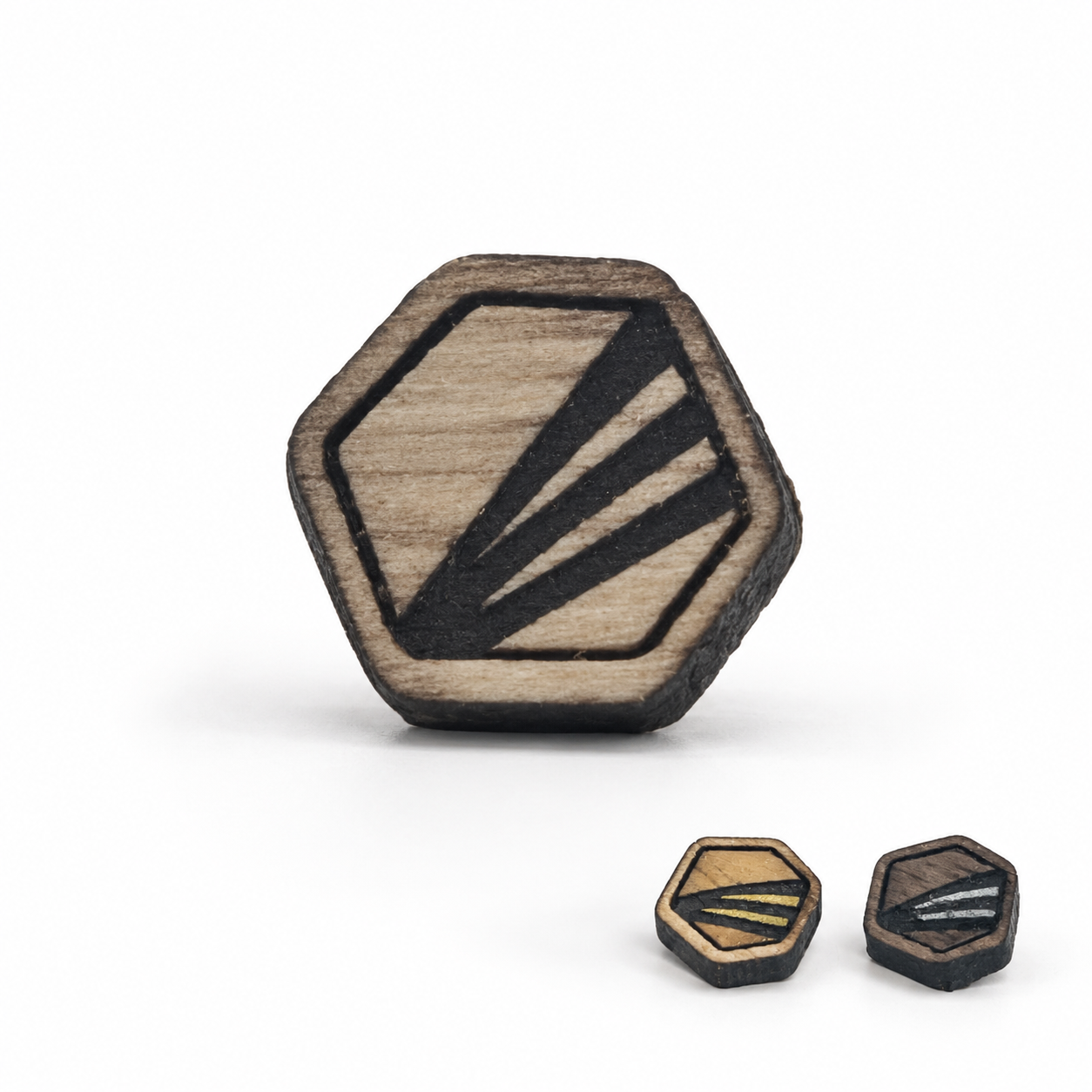 Clous hexagonaux en bois à rayons diagonaux