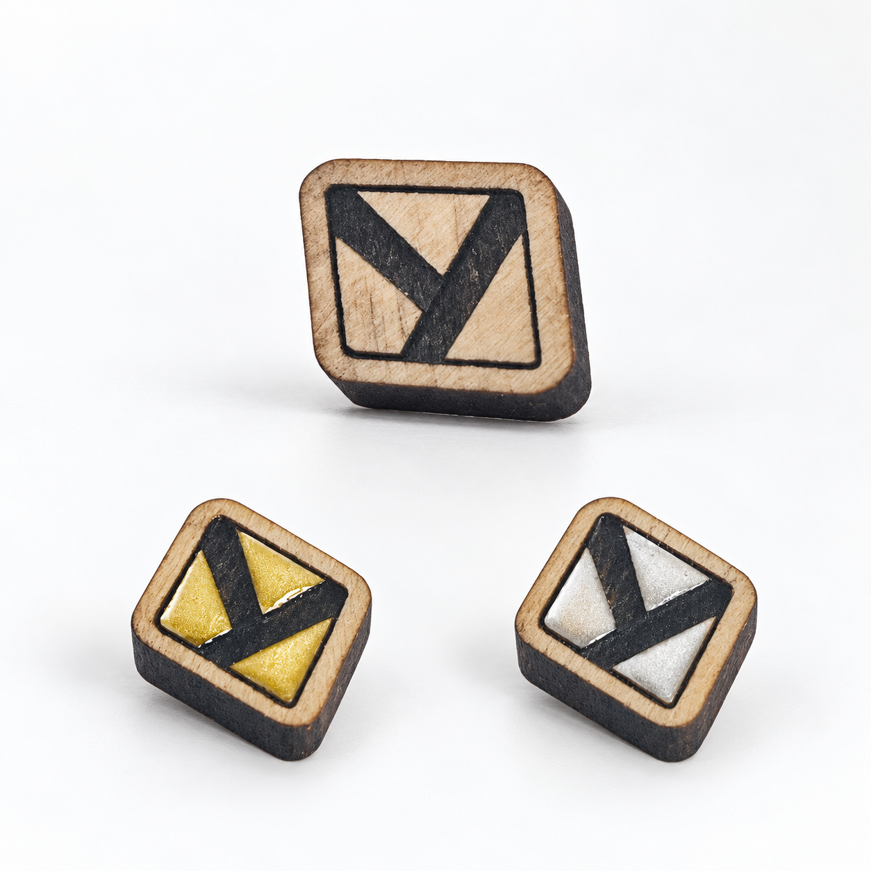 Trois boucles d’oreilles en bois raffinées